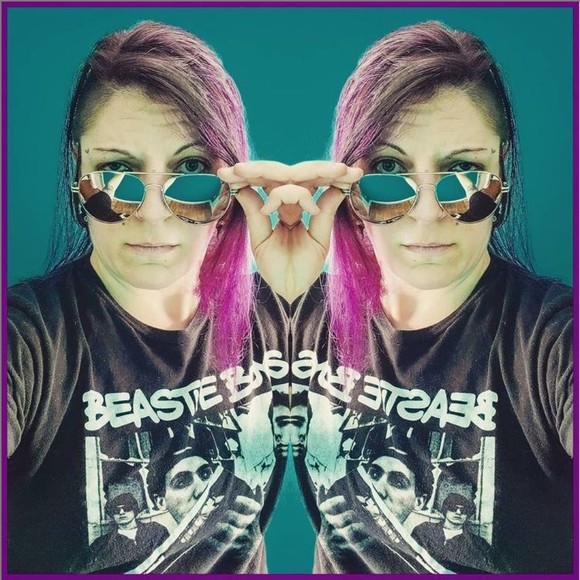 Meet your Posher, Denise - Picture 1 of 1